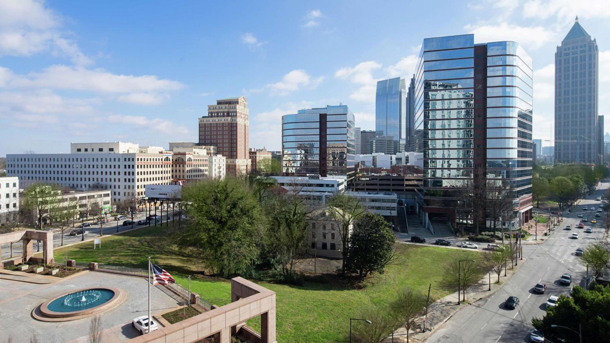 King Bed City View