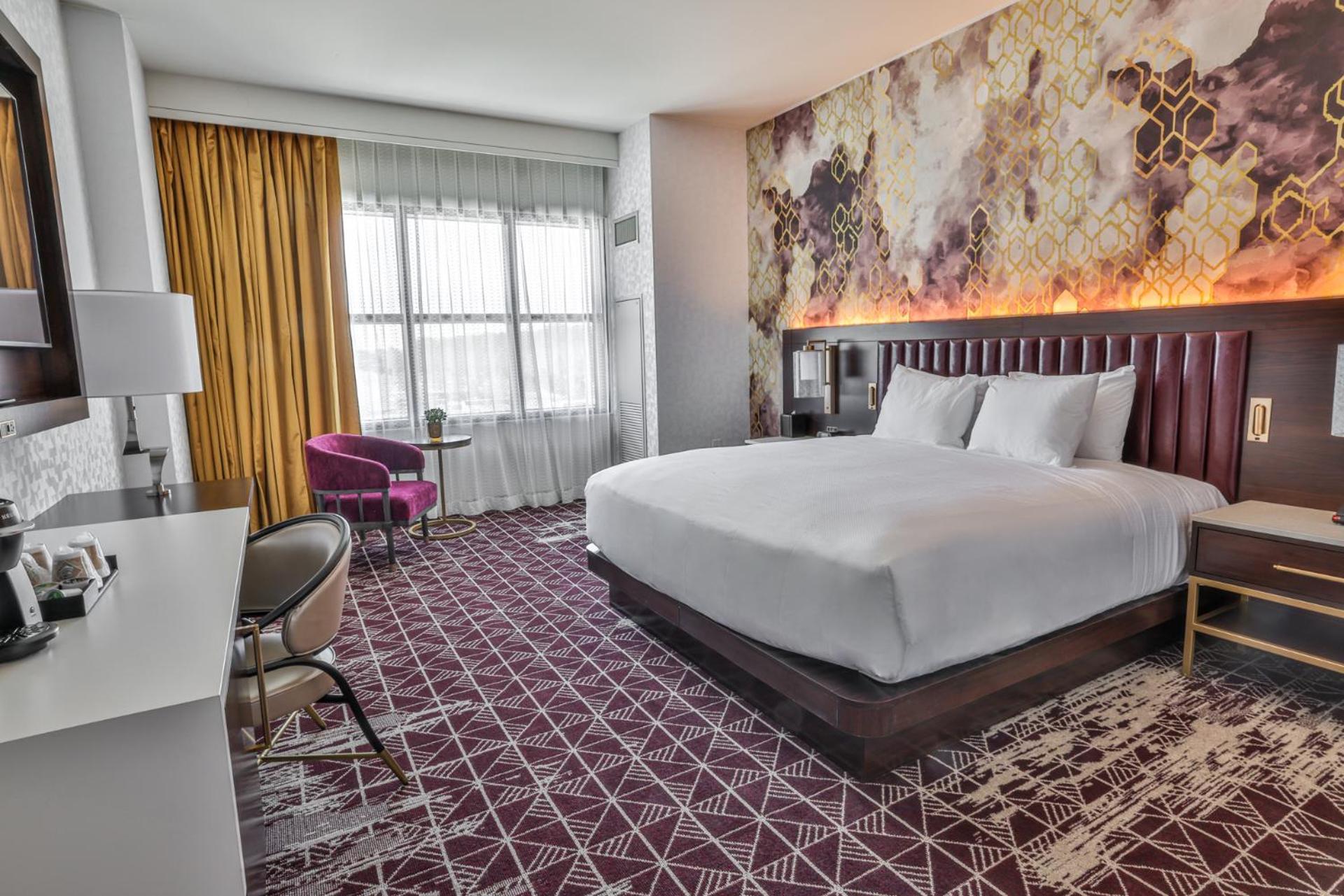Deluxe King Room