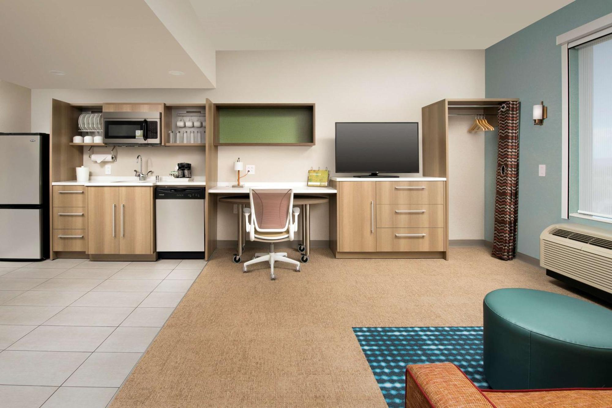 One-Bedroom King Suite Non-Smoking