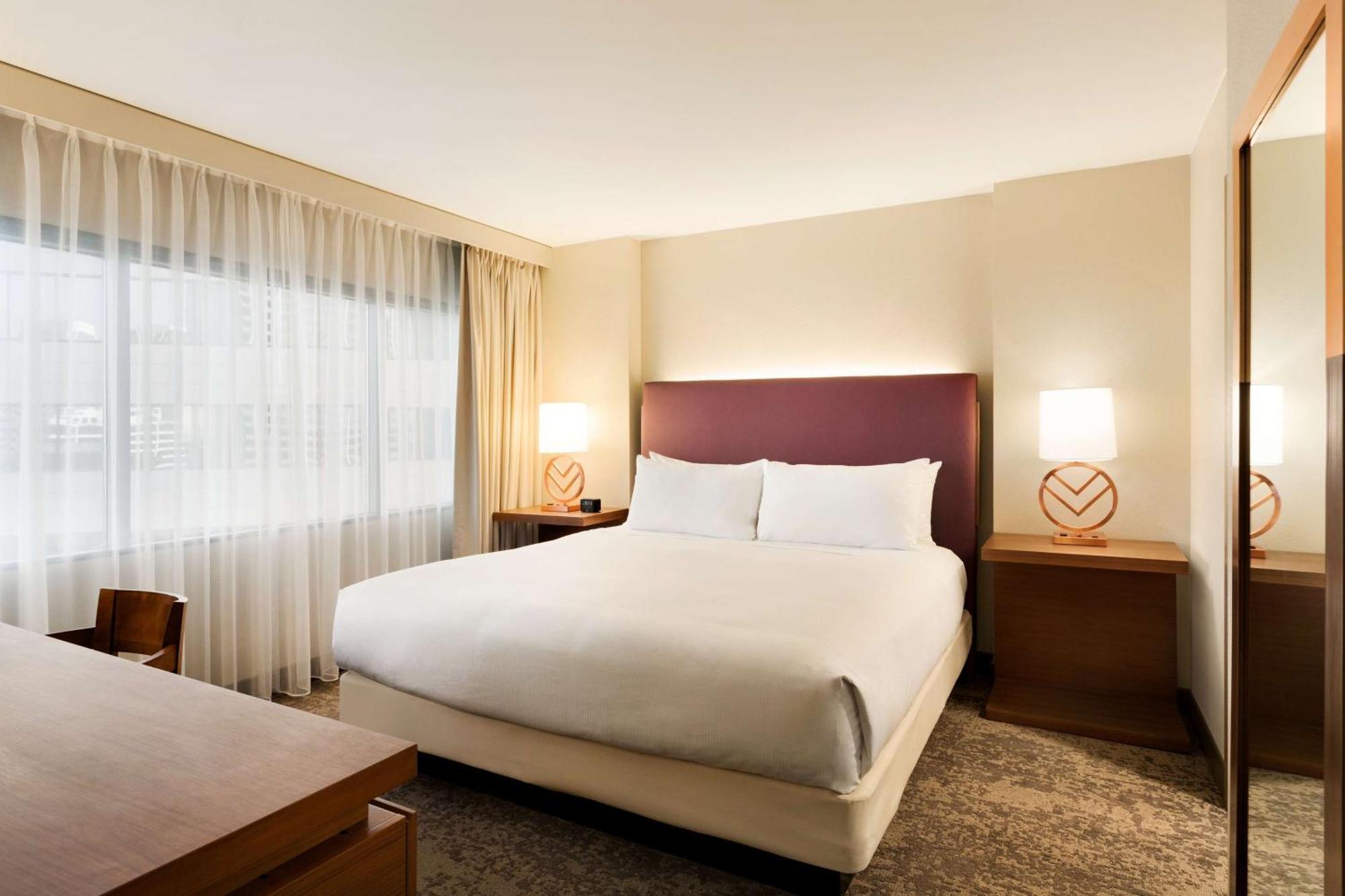 One-Bedroom King Suite,1552141855:JPEG