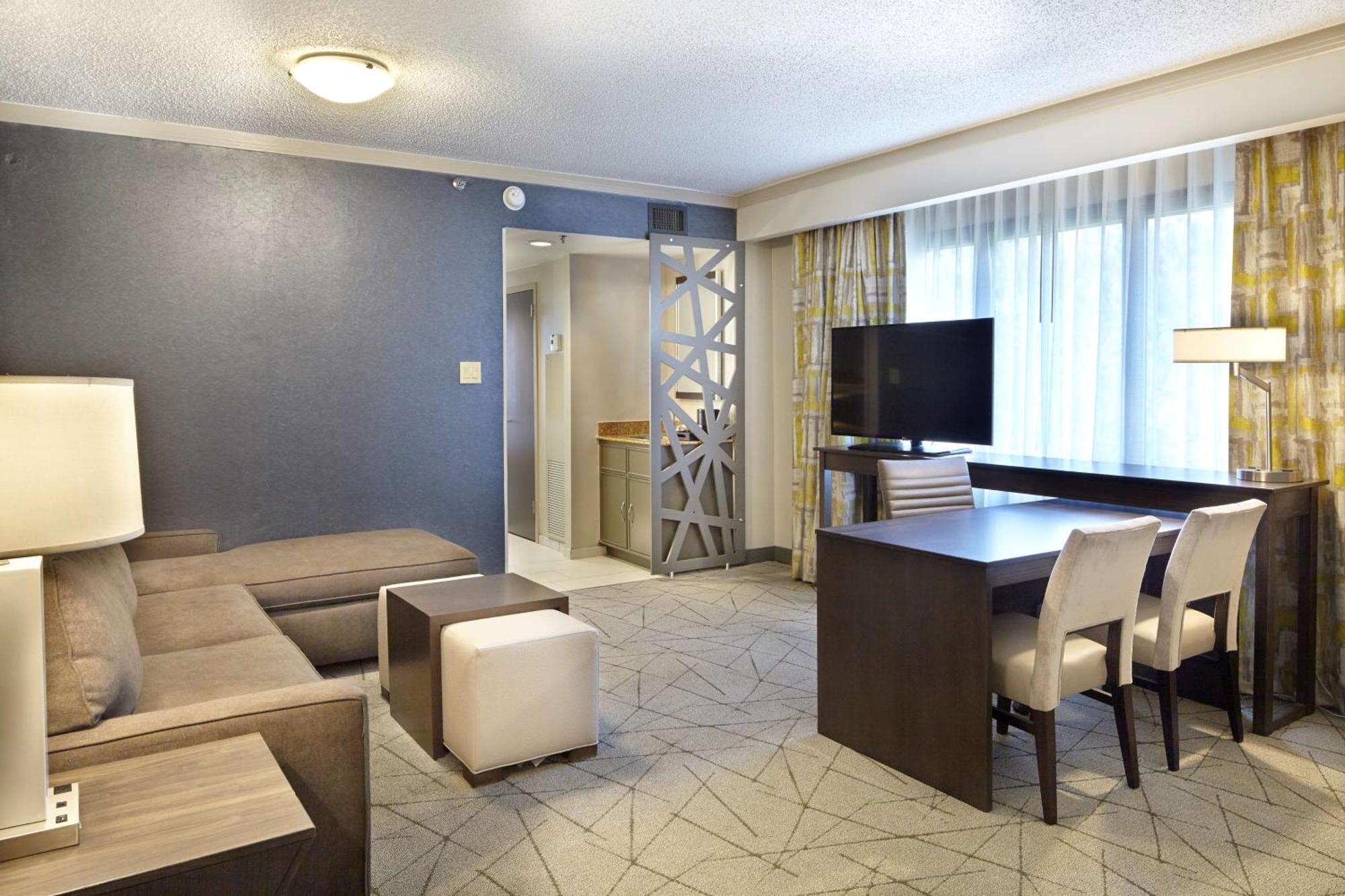 Corner King Suite