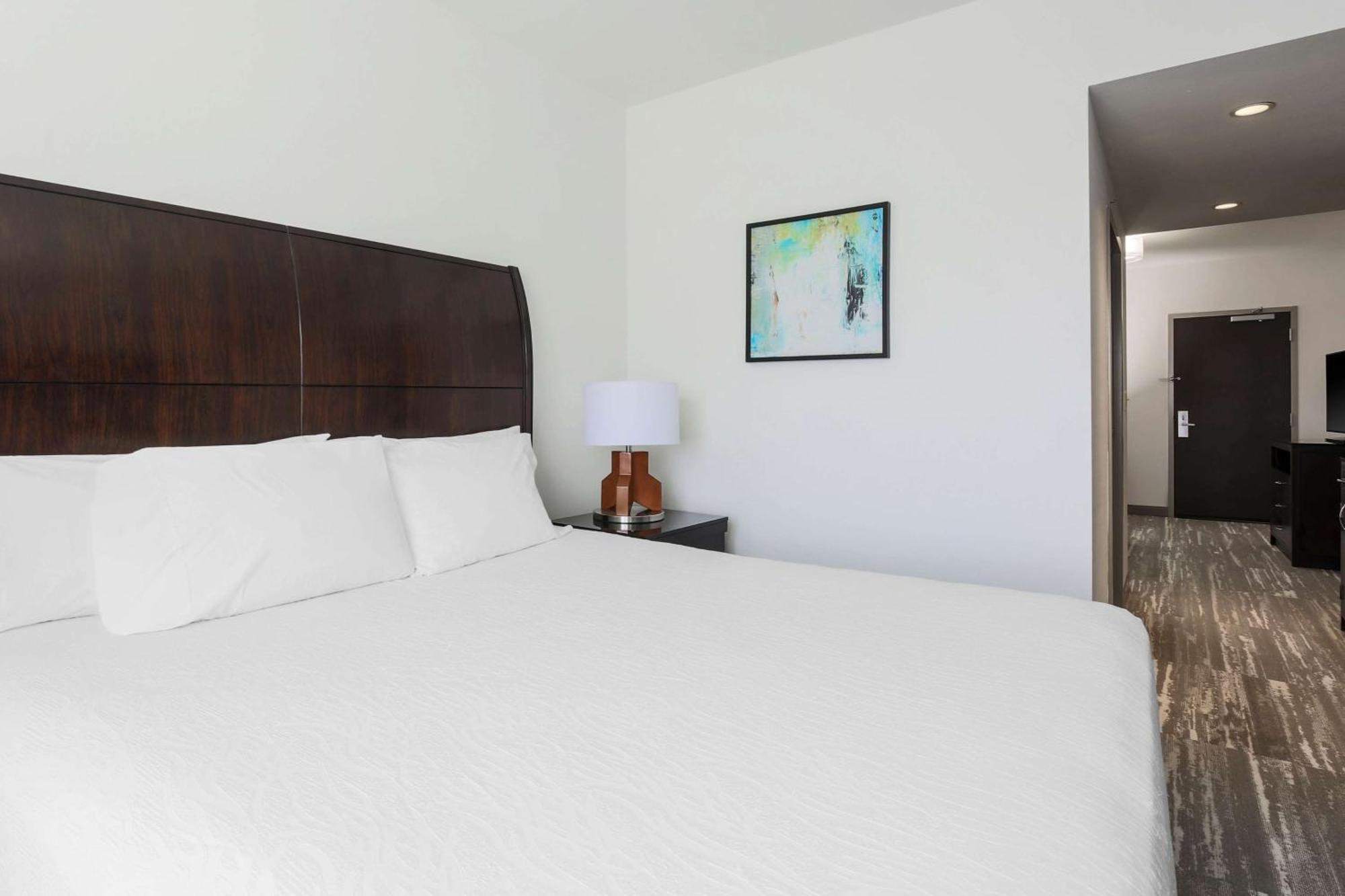 King Room,1552144546:JPEG