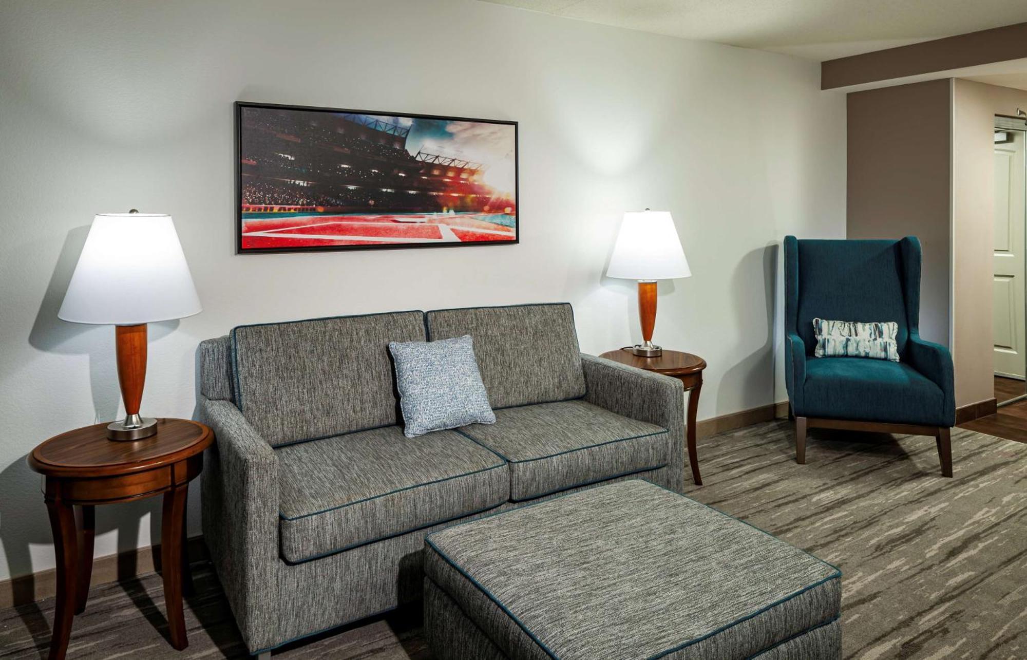 One-Bedroom King Suite