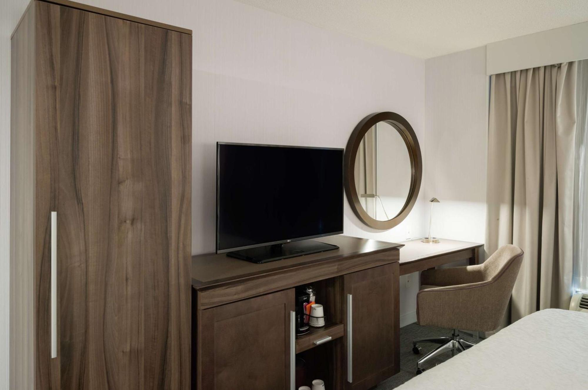 Quarto com Cama Queen-size