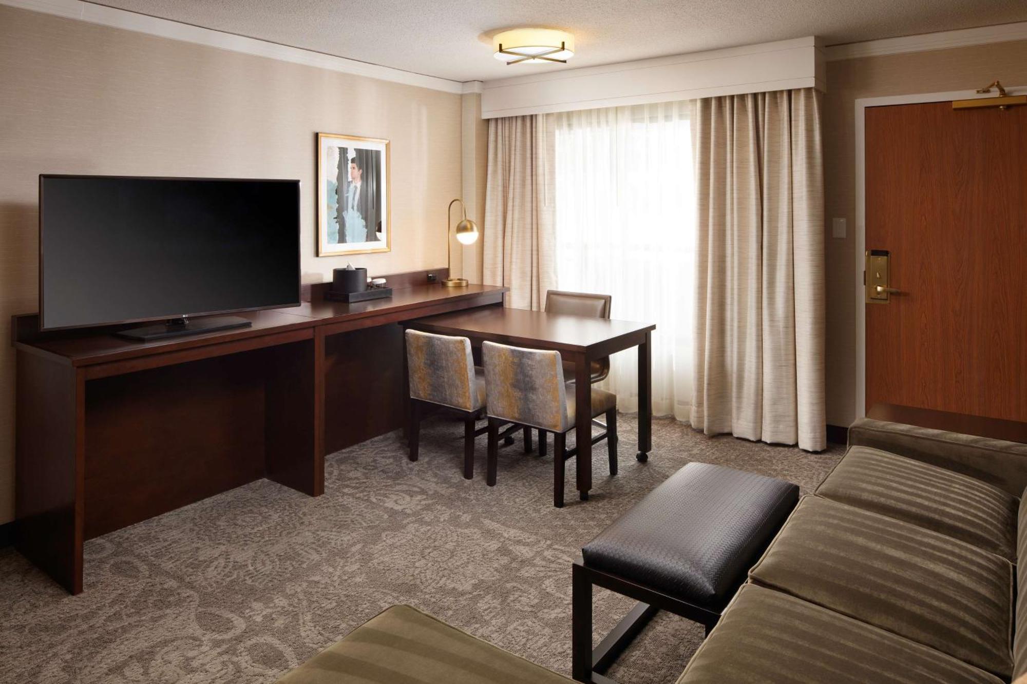 Suite One King Bed One Queen Sofa Bed Shower