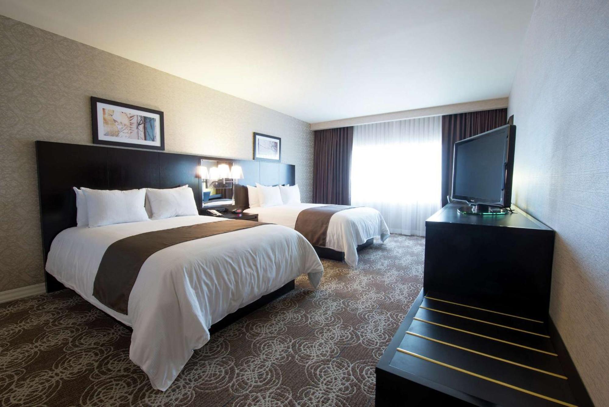 Room with Two Queen Beds - Non-Smoking