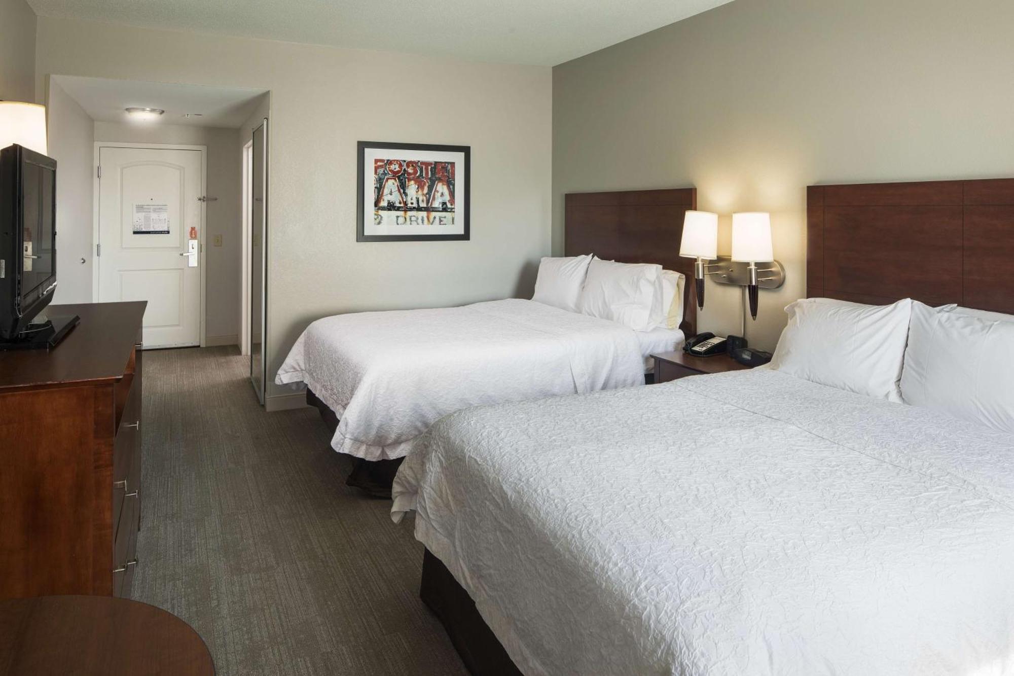 Queen Room Two Queen Beds Hearing Access or Non-Smoking