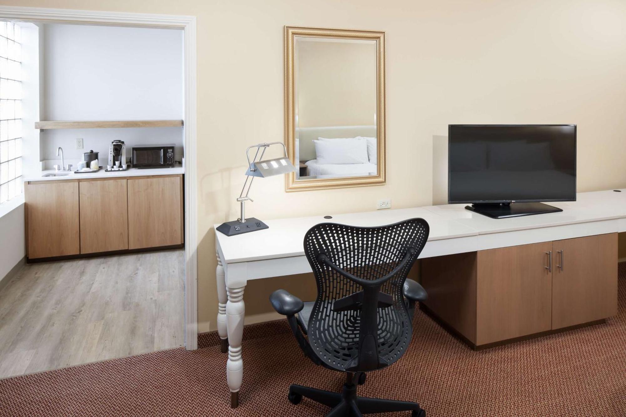 Superior King Room
