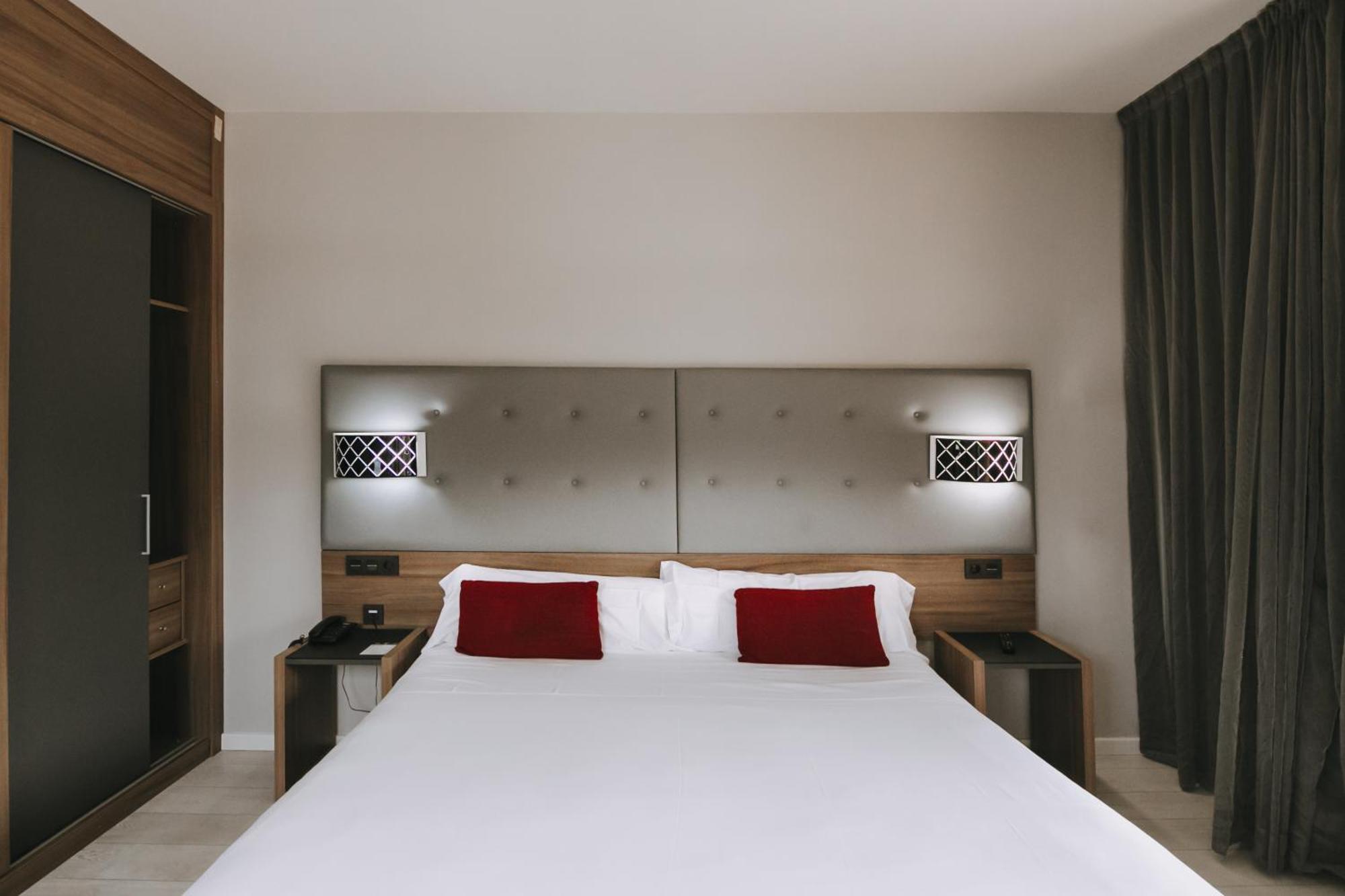 Double or Twin Room Terrace