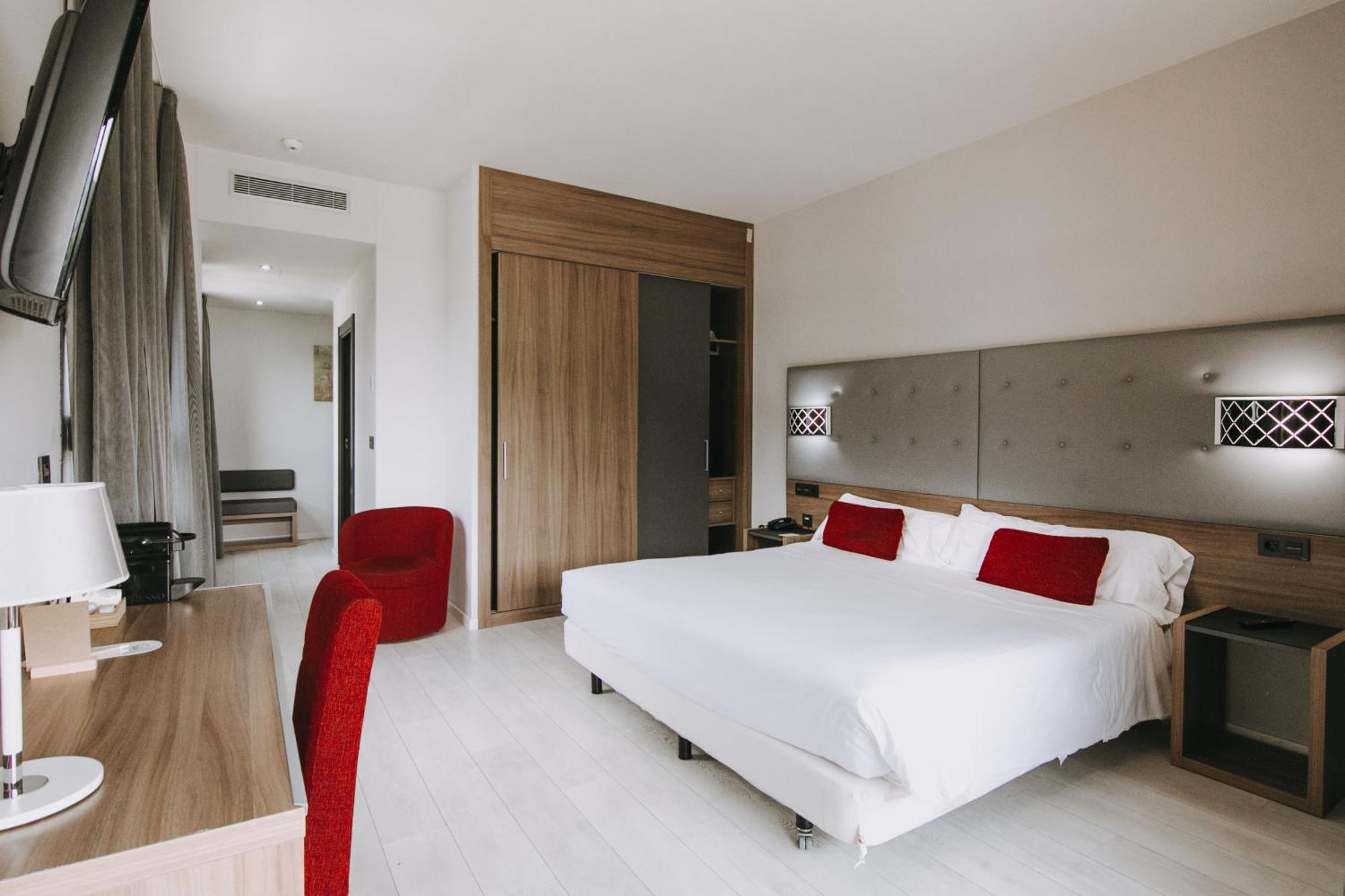 Double or Twin Room Terrace