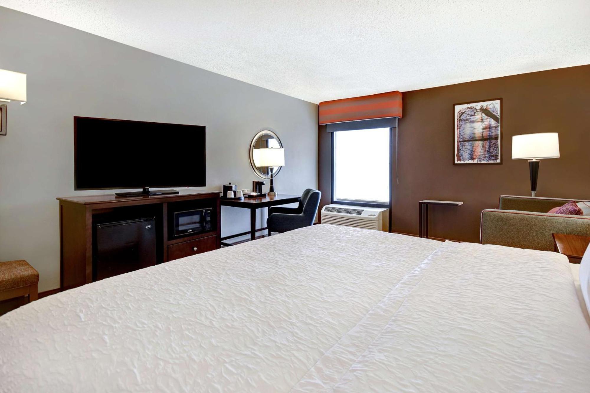 King Room with Sofa Bed - Non-Smoking,1552172755:JPEG