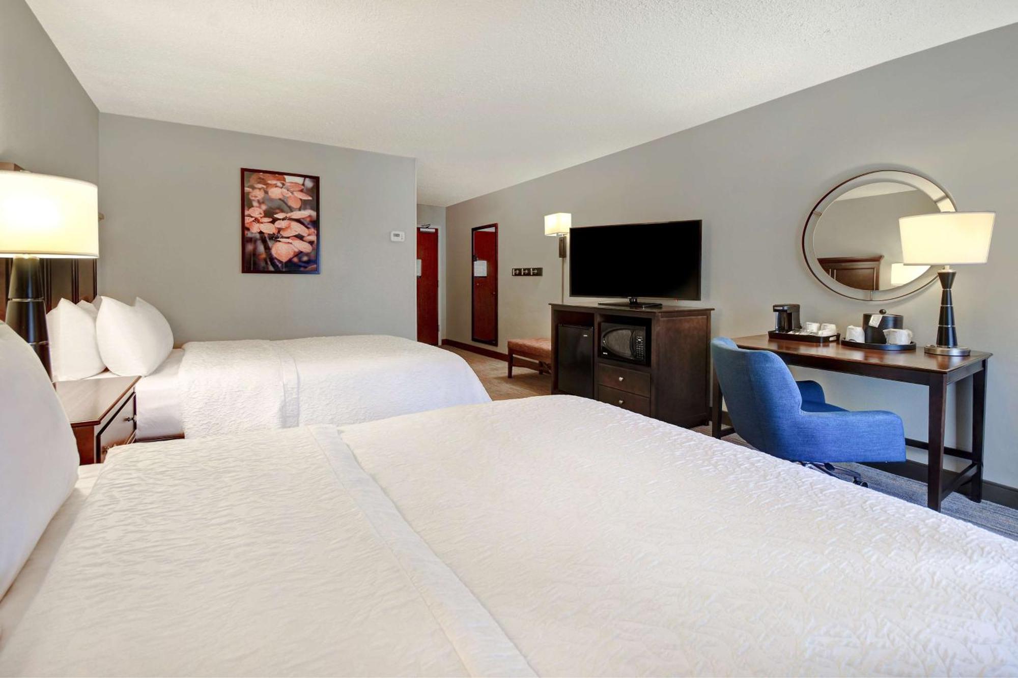Queen Room Two Queen Beds Non-Smoking