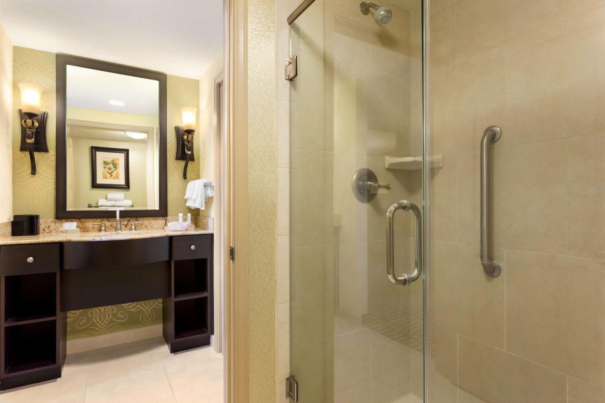 King Suite - Hearing Access/Non-Smoking