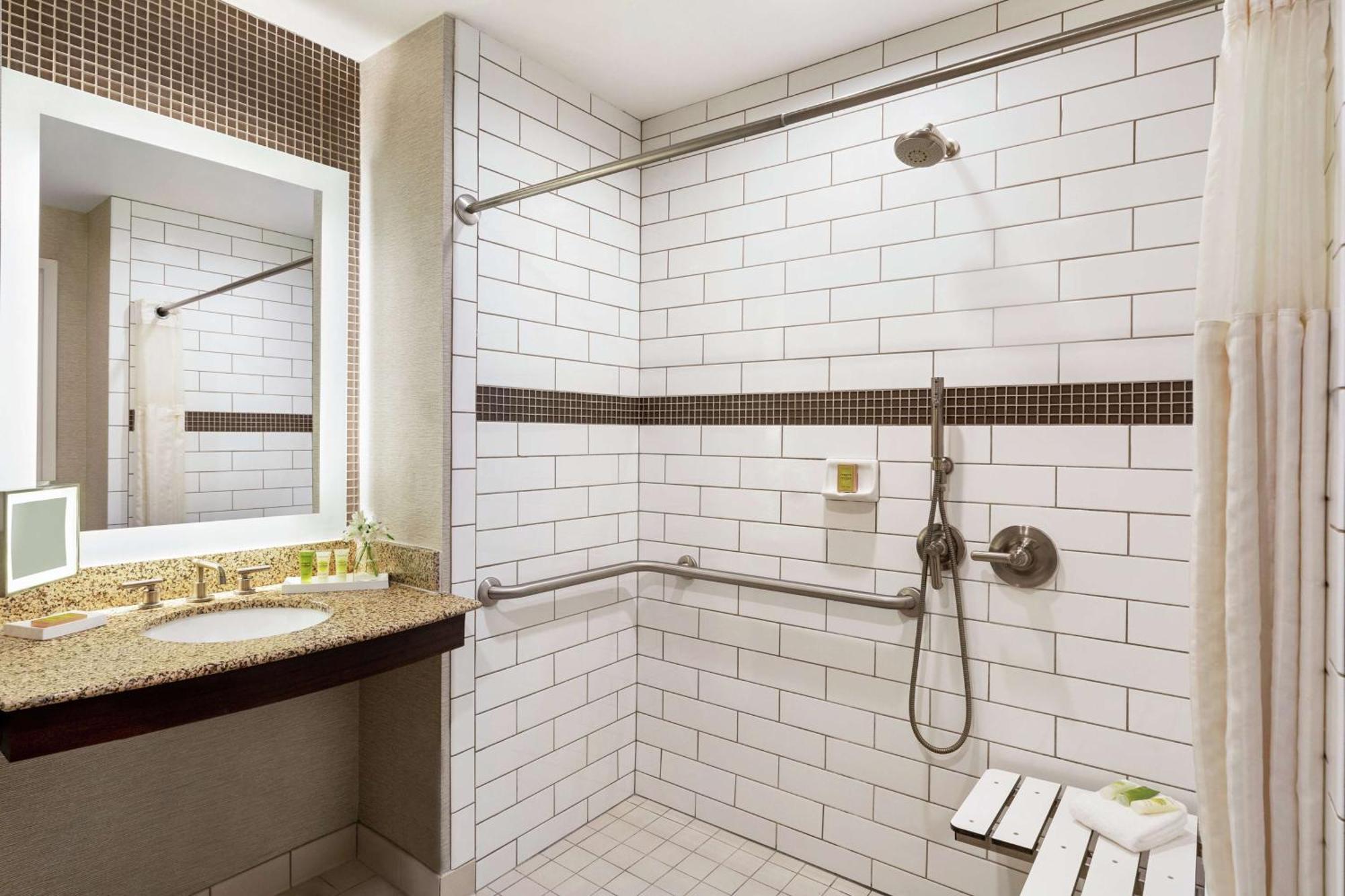 Queen Room Two Queen Beds Bath Tub Mobility Hearing Access