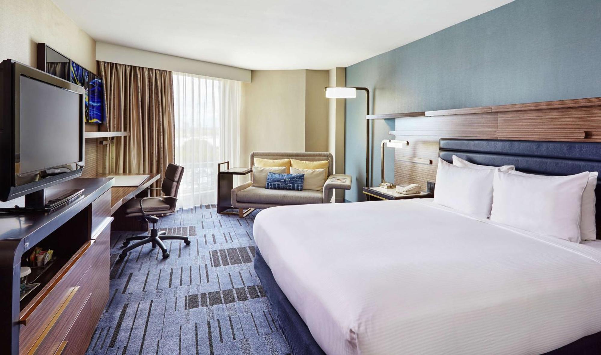 Deluxe King Room