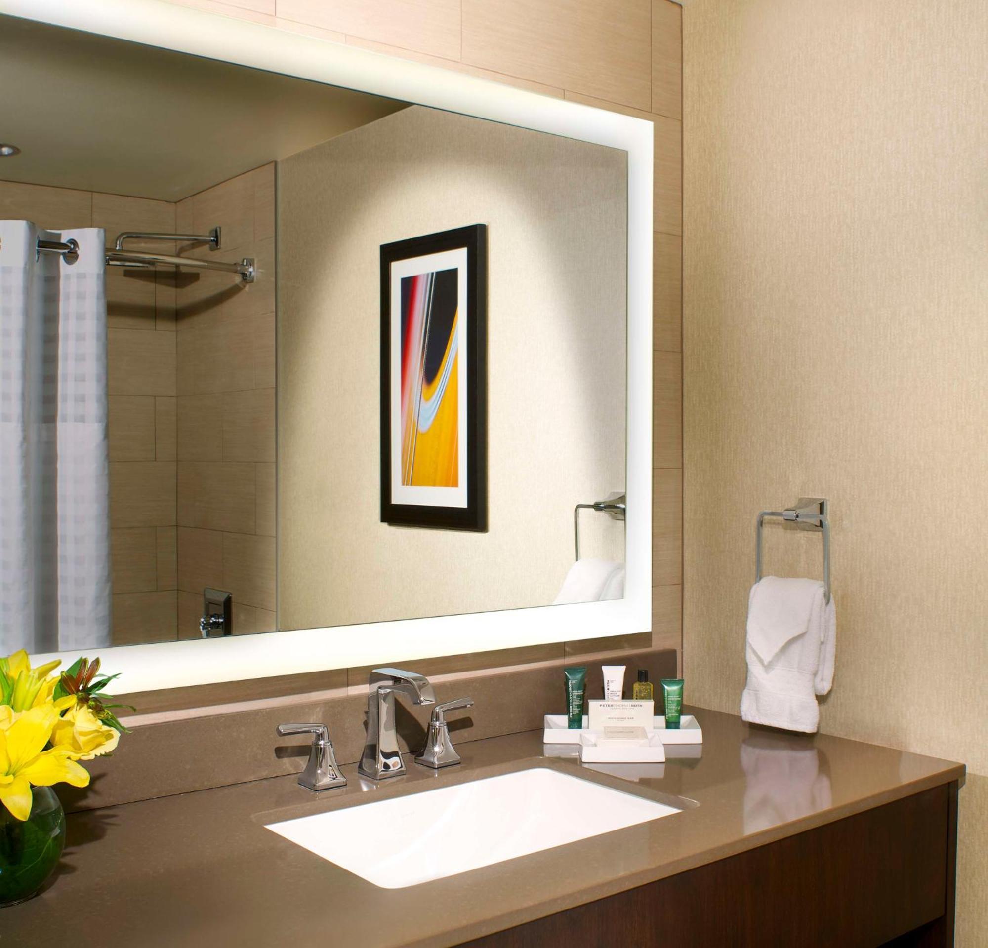 One-Bedroom King Suite,1552290424:JPEG