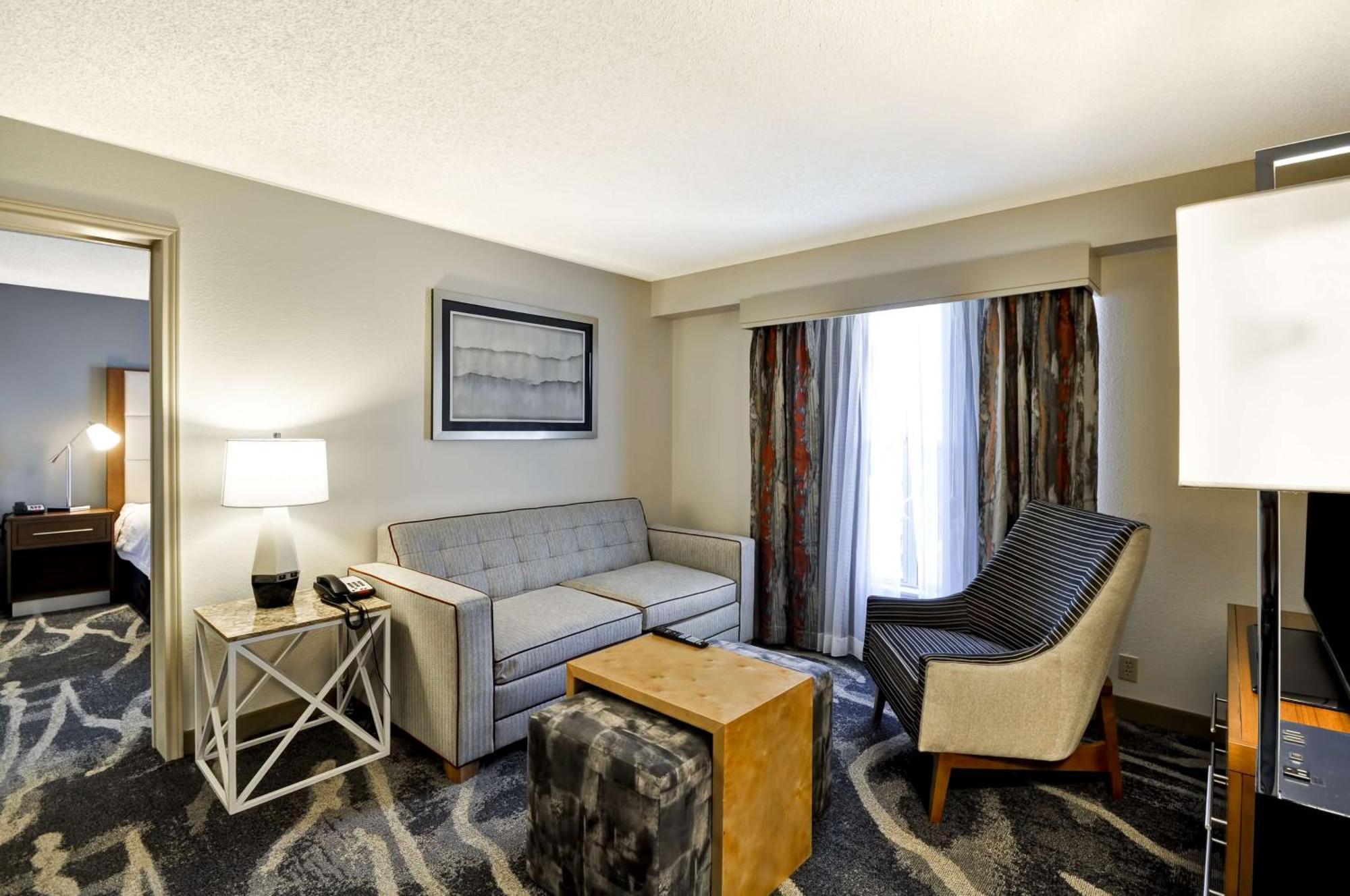 Two-Bedroom Suite One King Two Double Beds Non-Smoking
