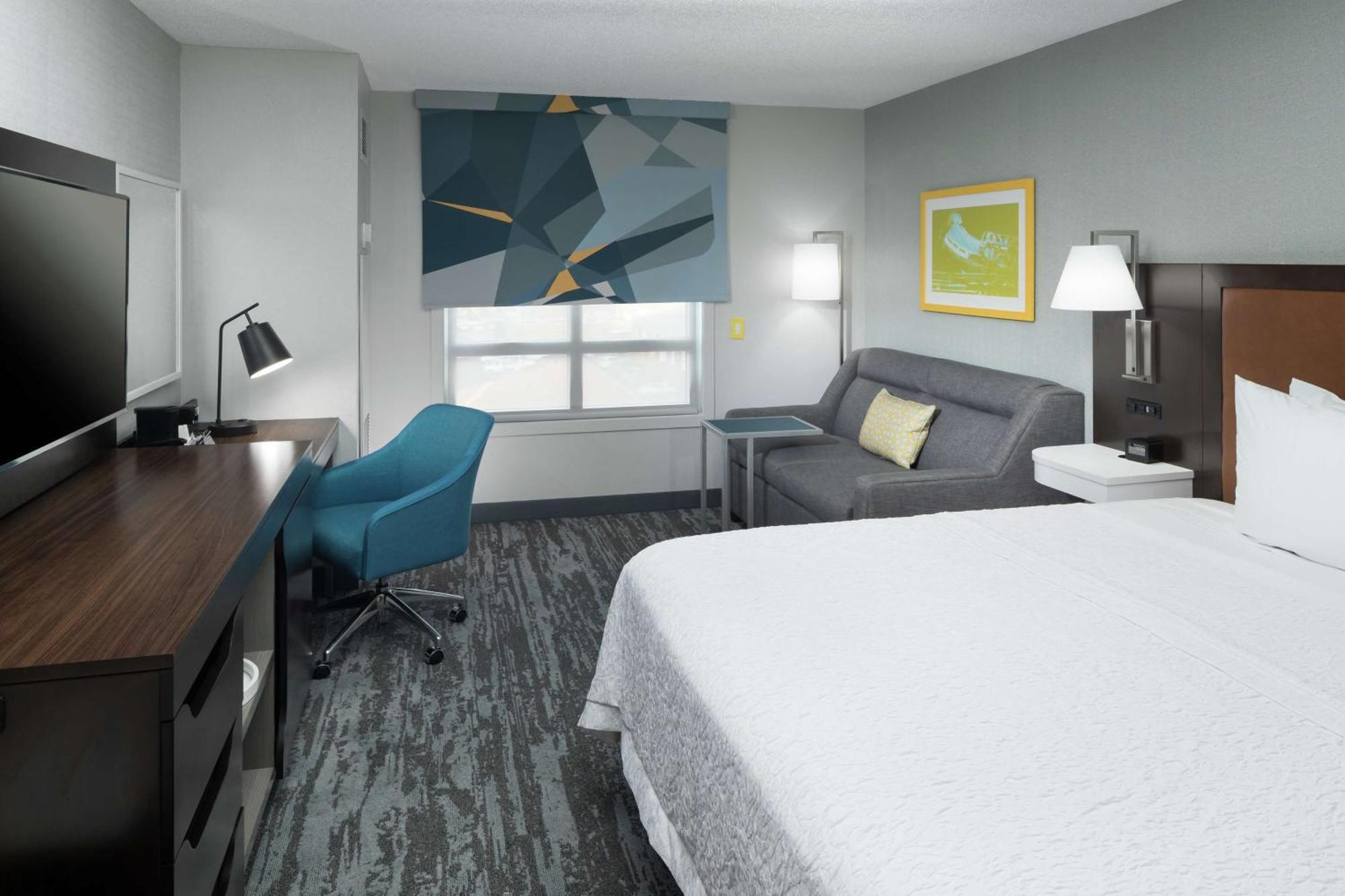 King Room with Sofa bed and Bath Tub - Disability Access,1552295755:JPEG