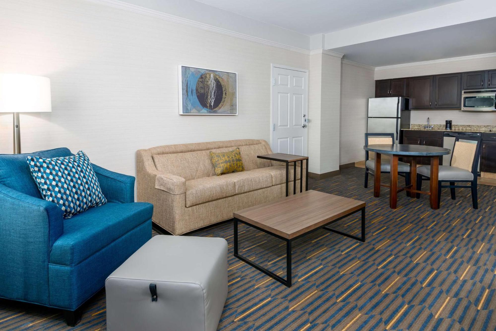One-Bedroom King Suite Non-Smoking
