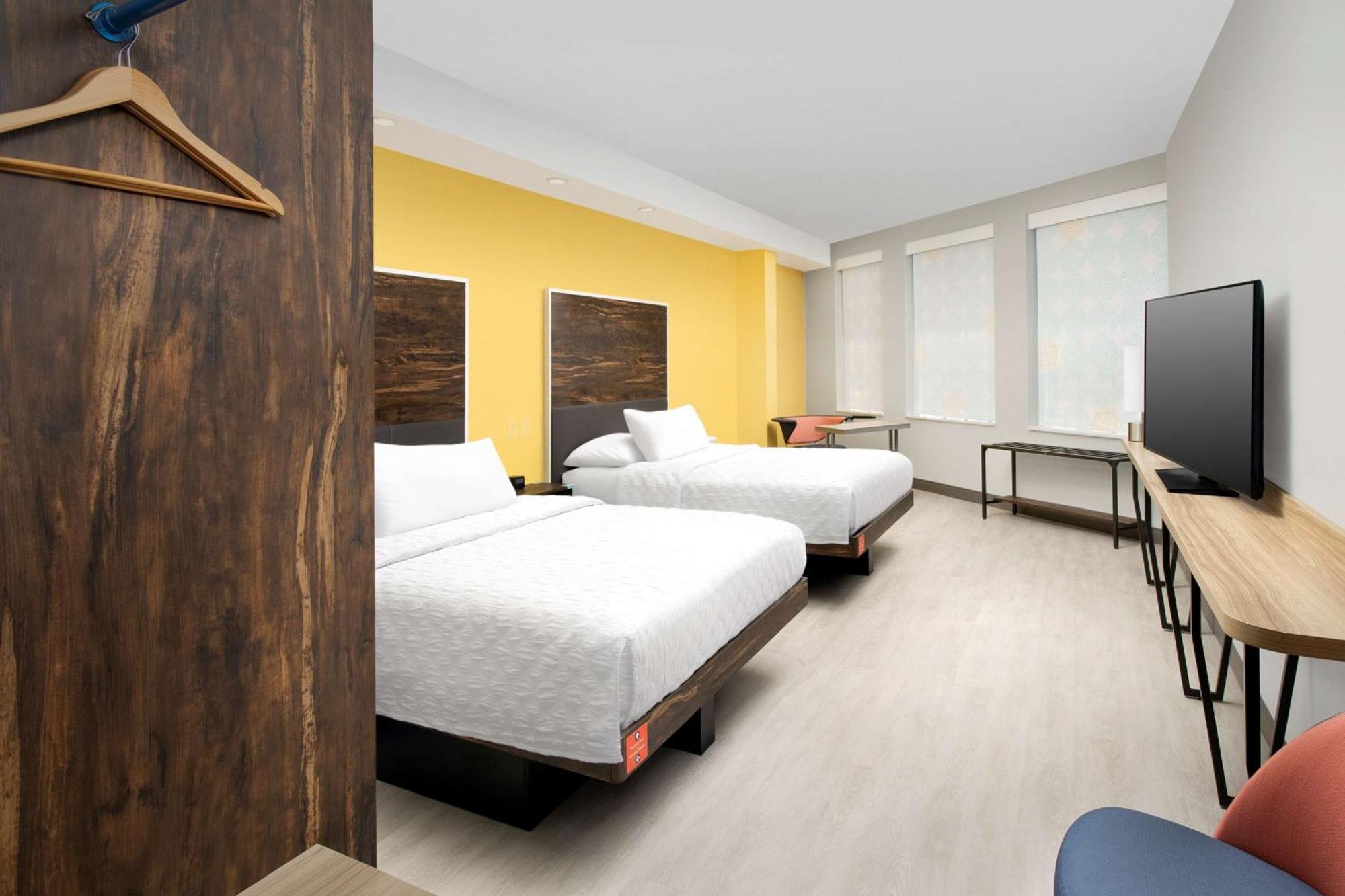 Queen Room Two Queen Beds