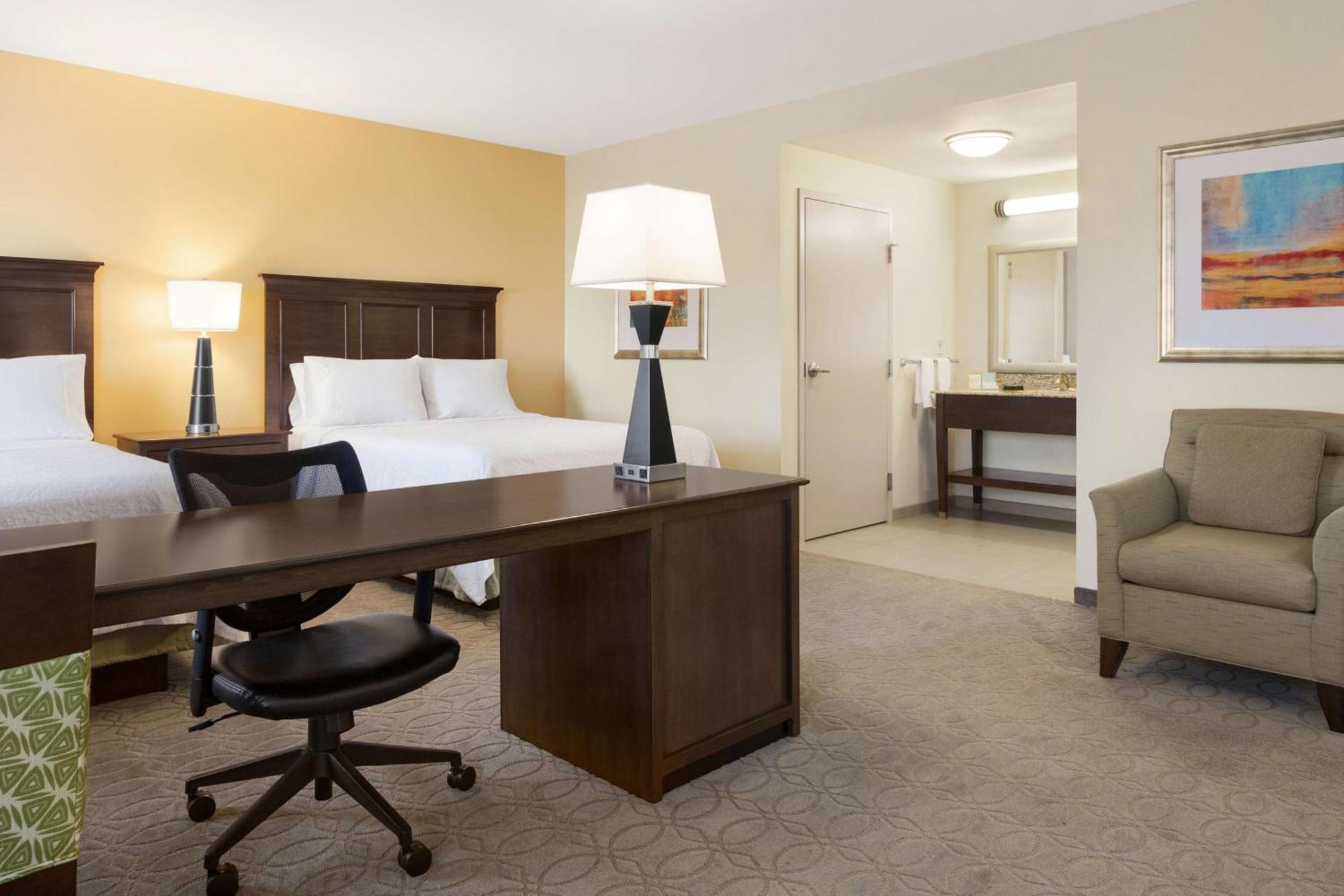 Queen Room Two Queen Beds Non-Smoking