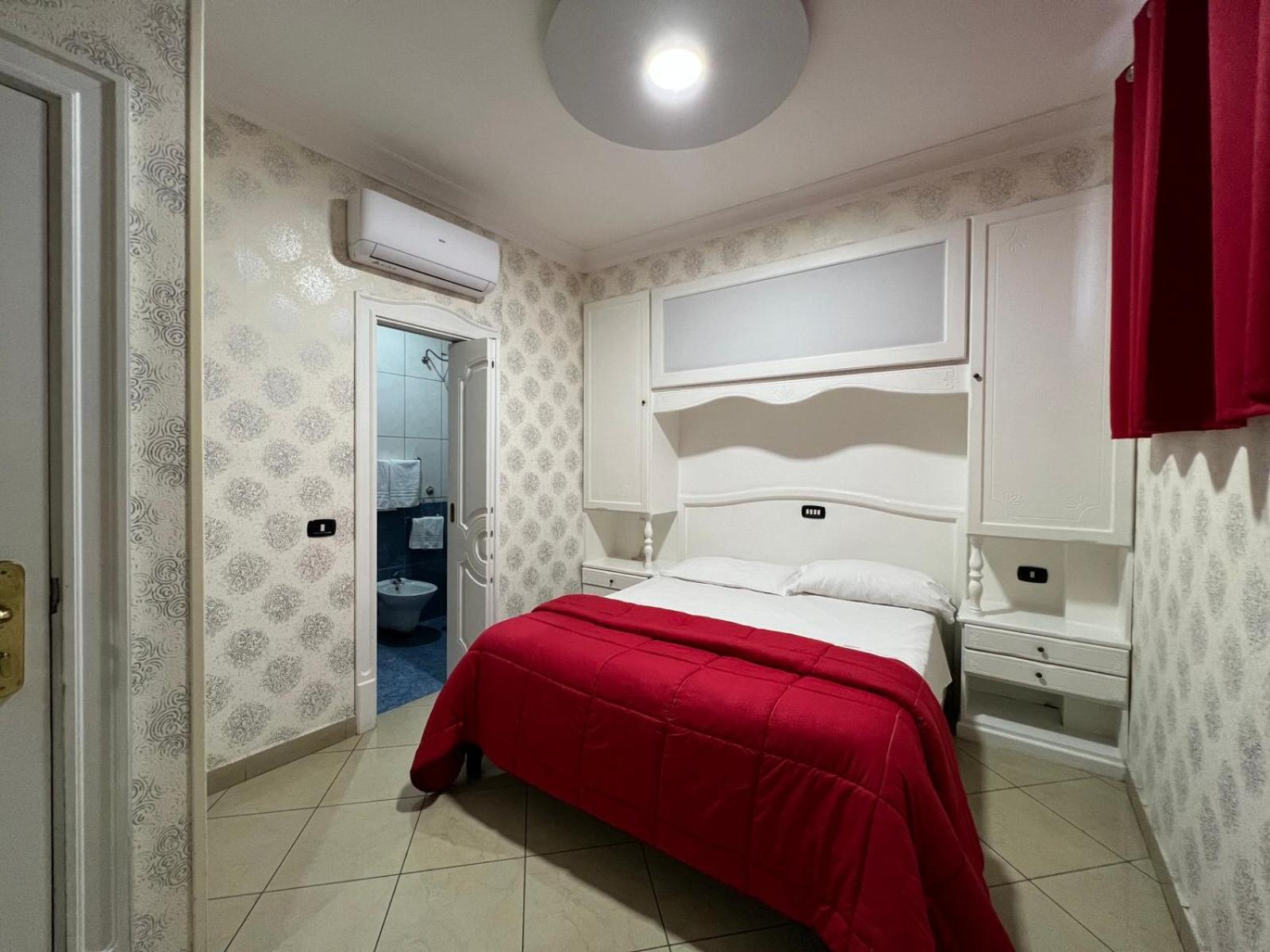 Deluxe Single Room
