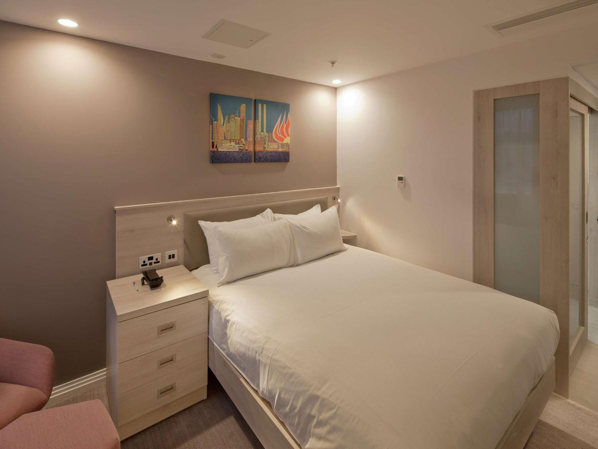 Queen Room