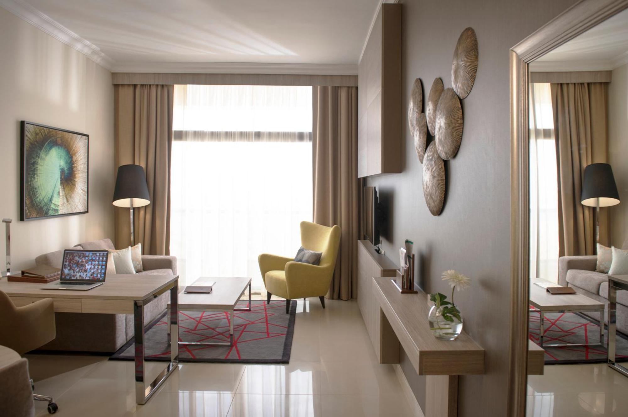 Deluxe Suite with City View with Free Shuttle Beach & Mall Transfer,1435788838:JPEG