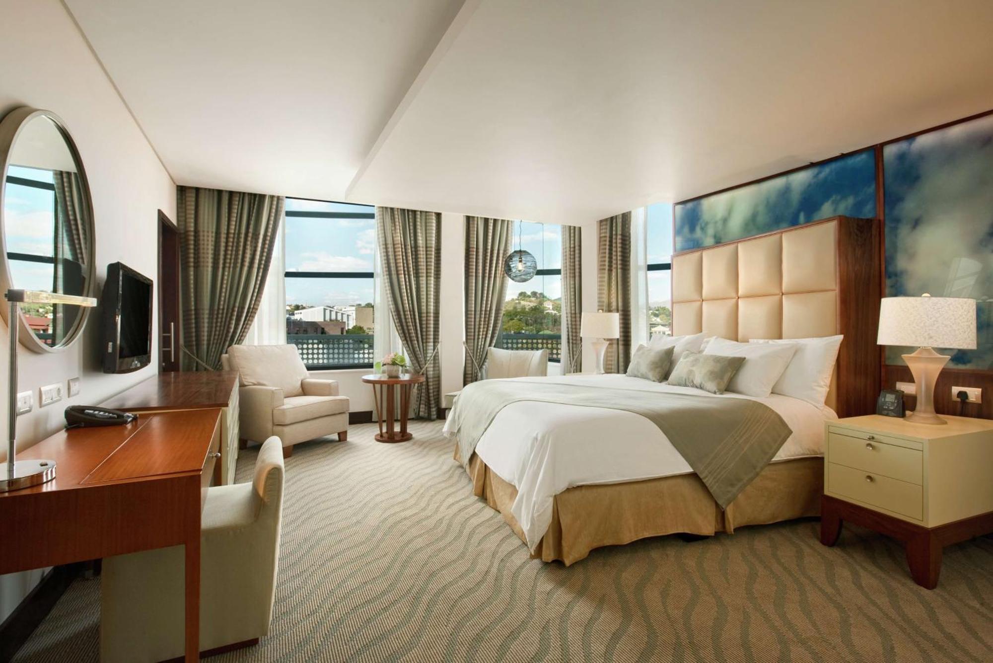 Deluxe King Room