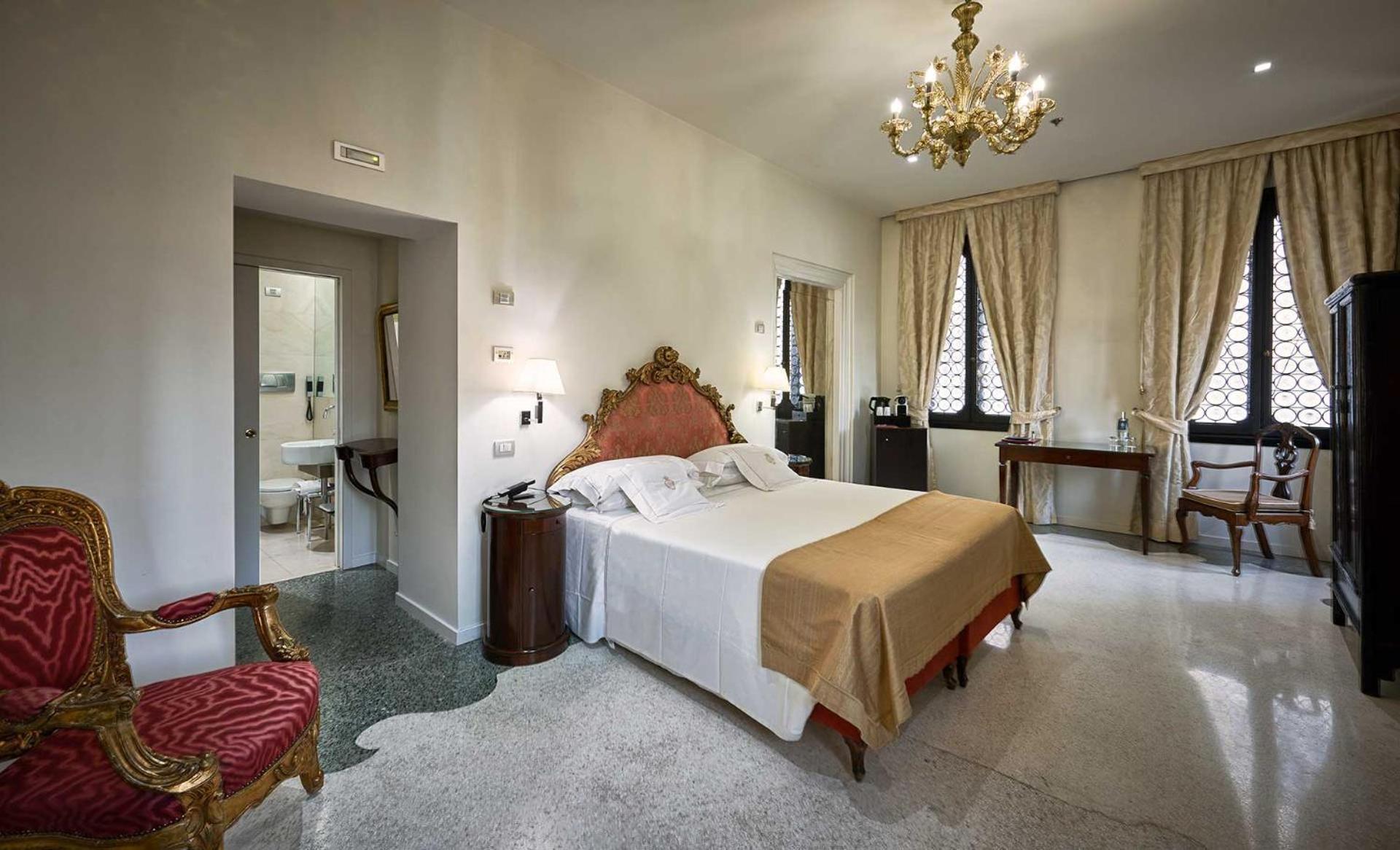 Junior Suite Grand Canal View Terrace