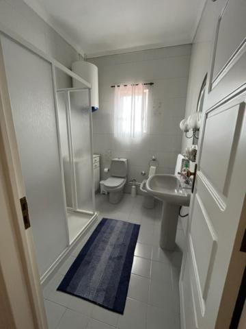 Twin Room Private External Bathroom