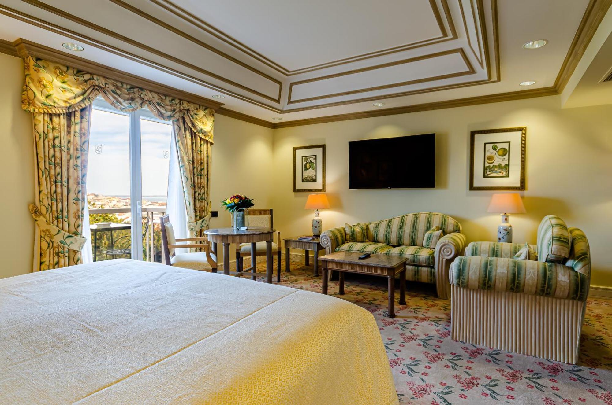 Palace Deluxe Room