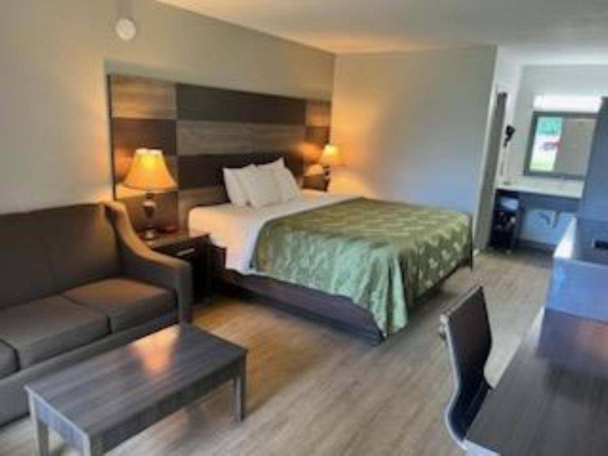 King Suite with Sofa Bed - Non-Smoking