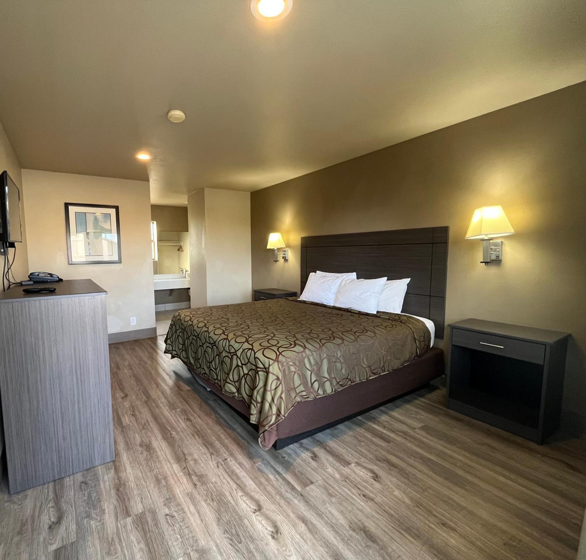 King Room Non-Smoking