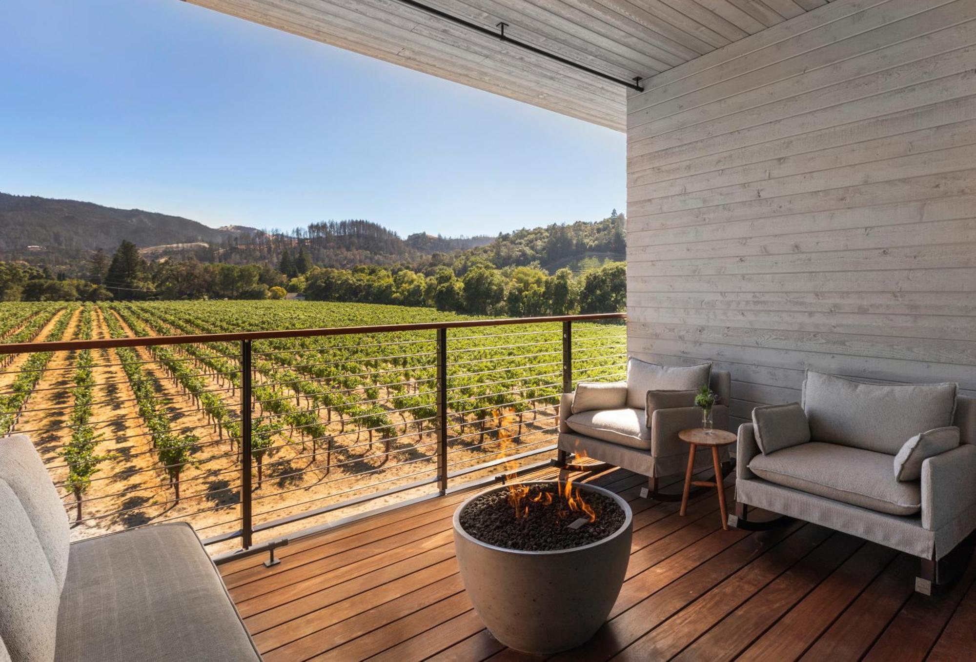 King Room Vineyard View Terrace Shower Mobility Access