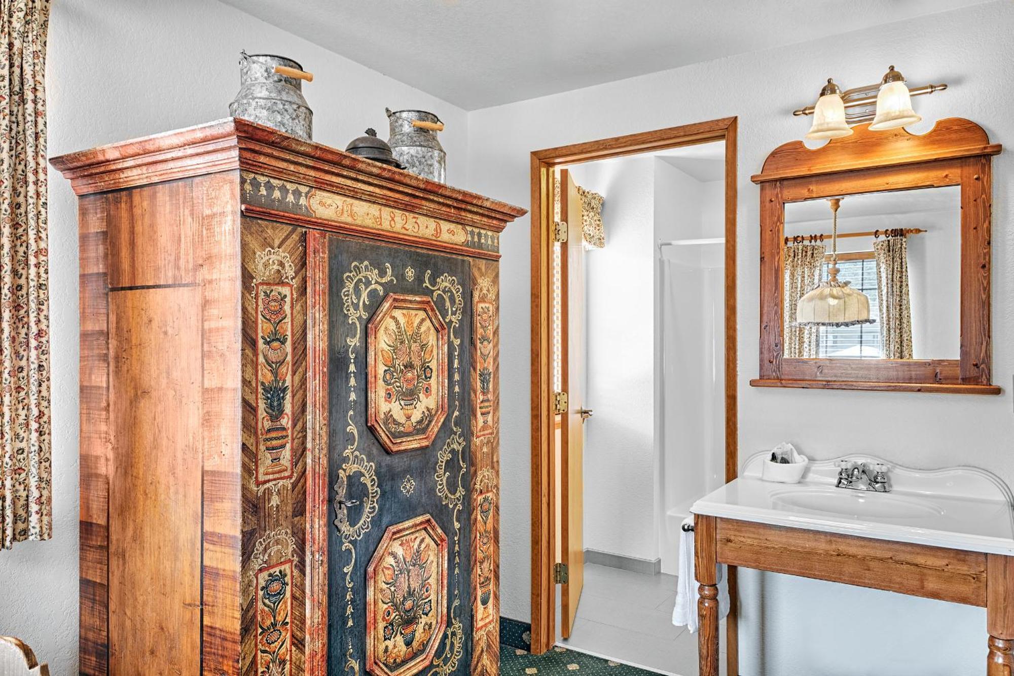 Superior King Room