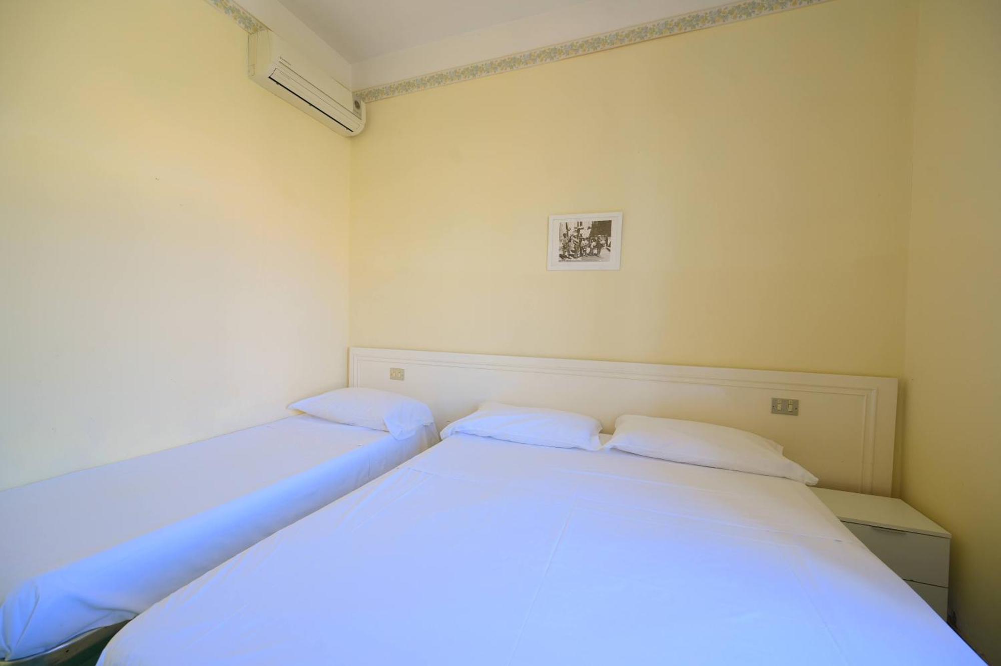 Triple Room,1553492149:JPEG