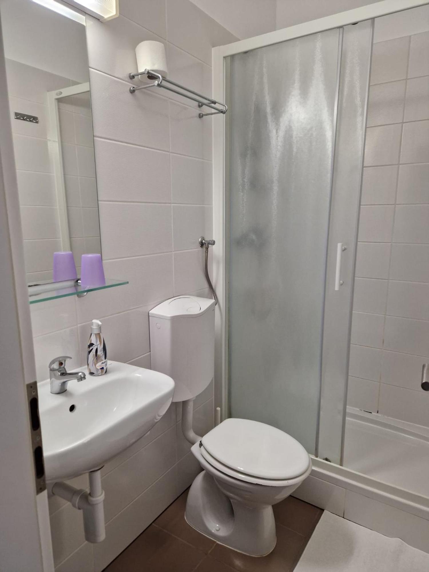 Chambre Simple avec Salle de Bains