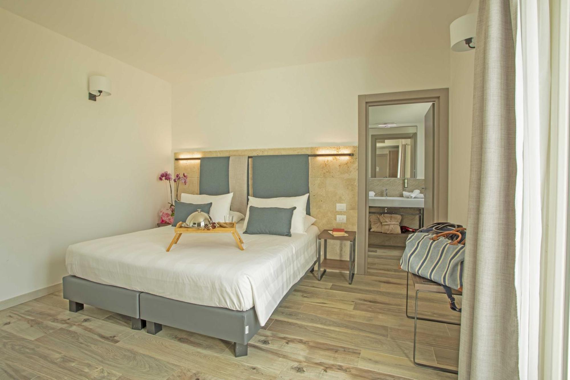 Standard Double or Twin Room Depandance