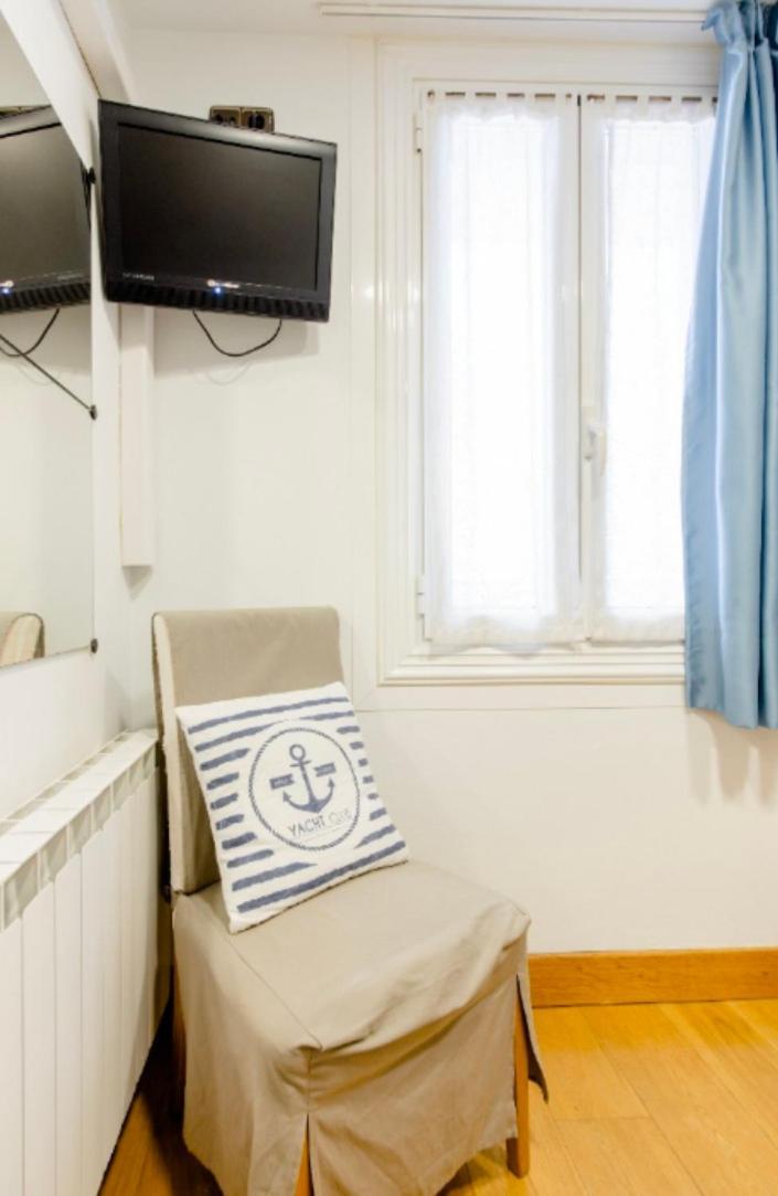 Double Room Private External Bathroom