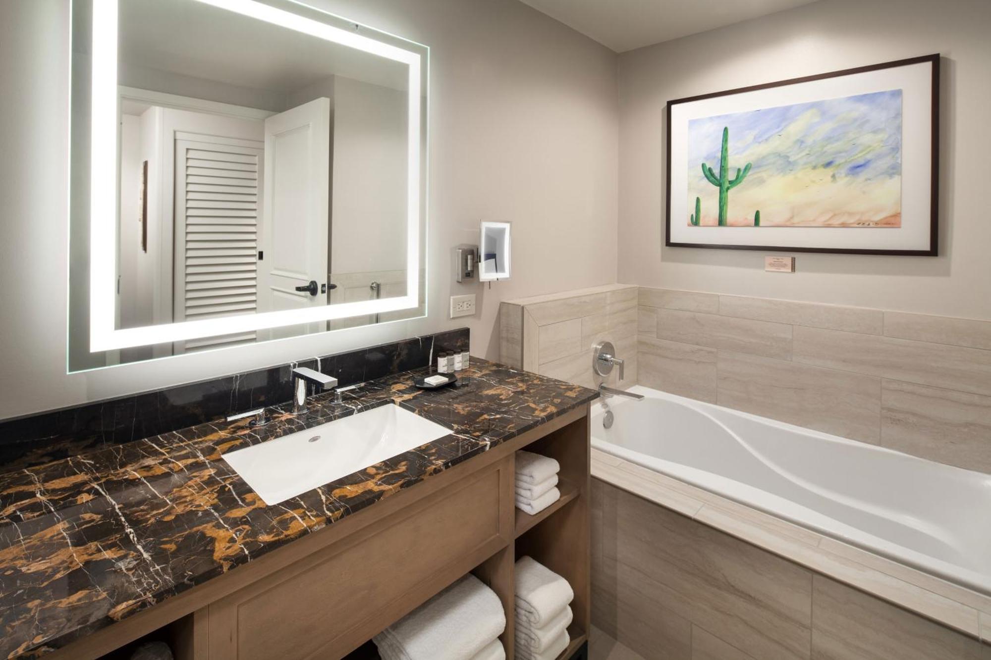 King Room Mountain View