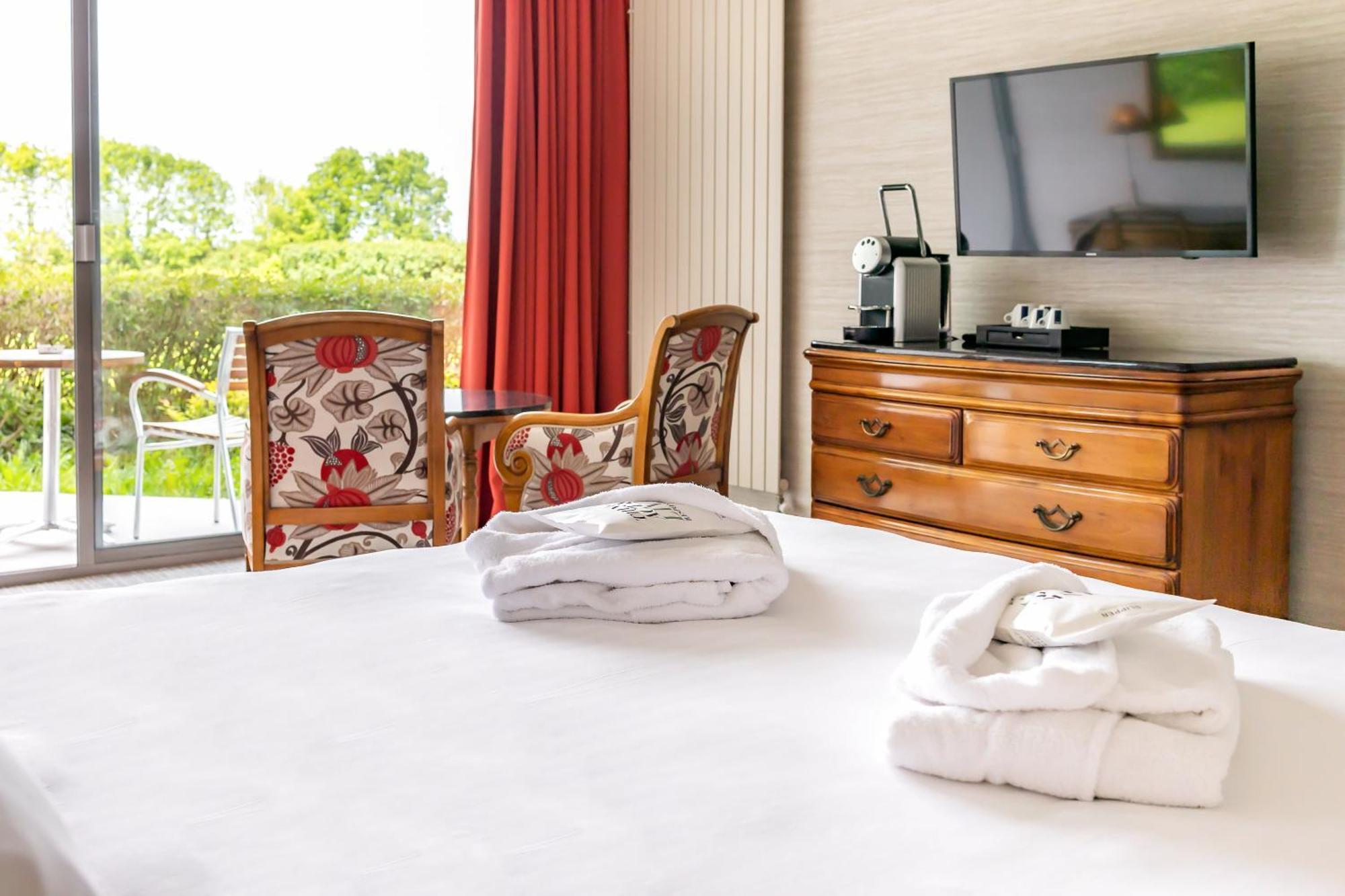 Classic Double or Twin Room Garden View