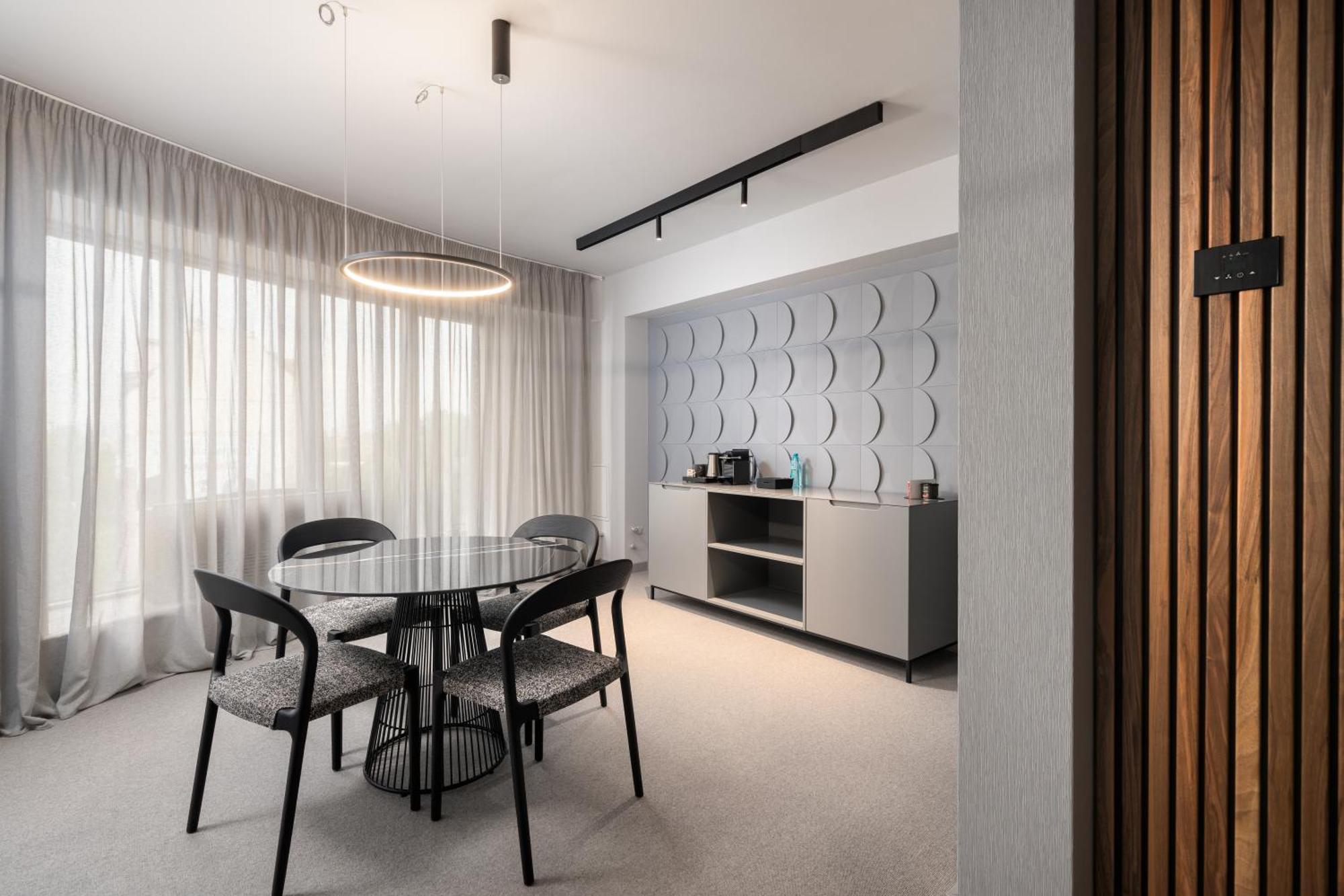 Large Suite