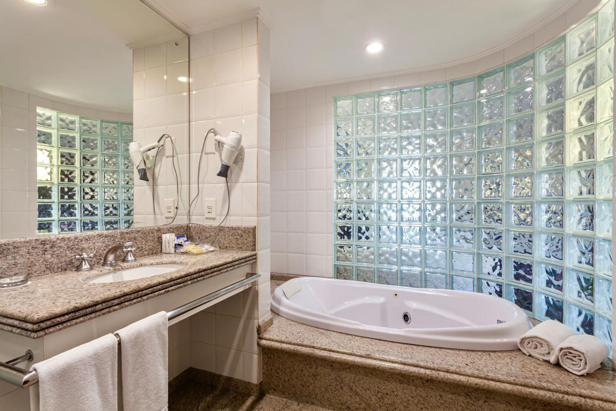 Premium Suite