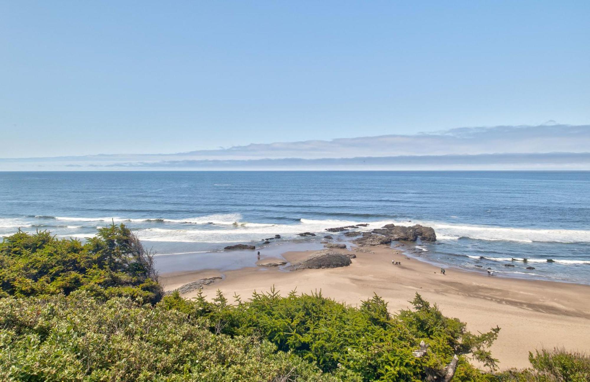 2 Queen Studio Ocean View