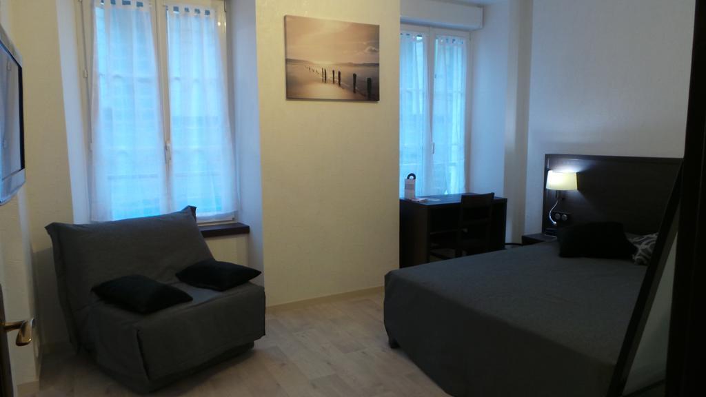 Family Room,155440400:JPEG