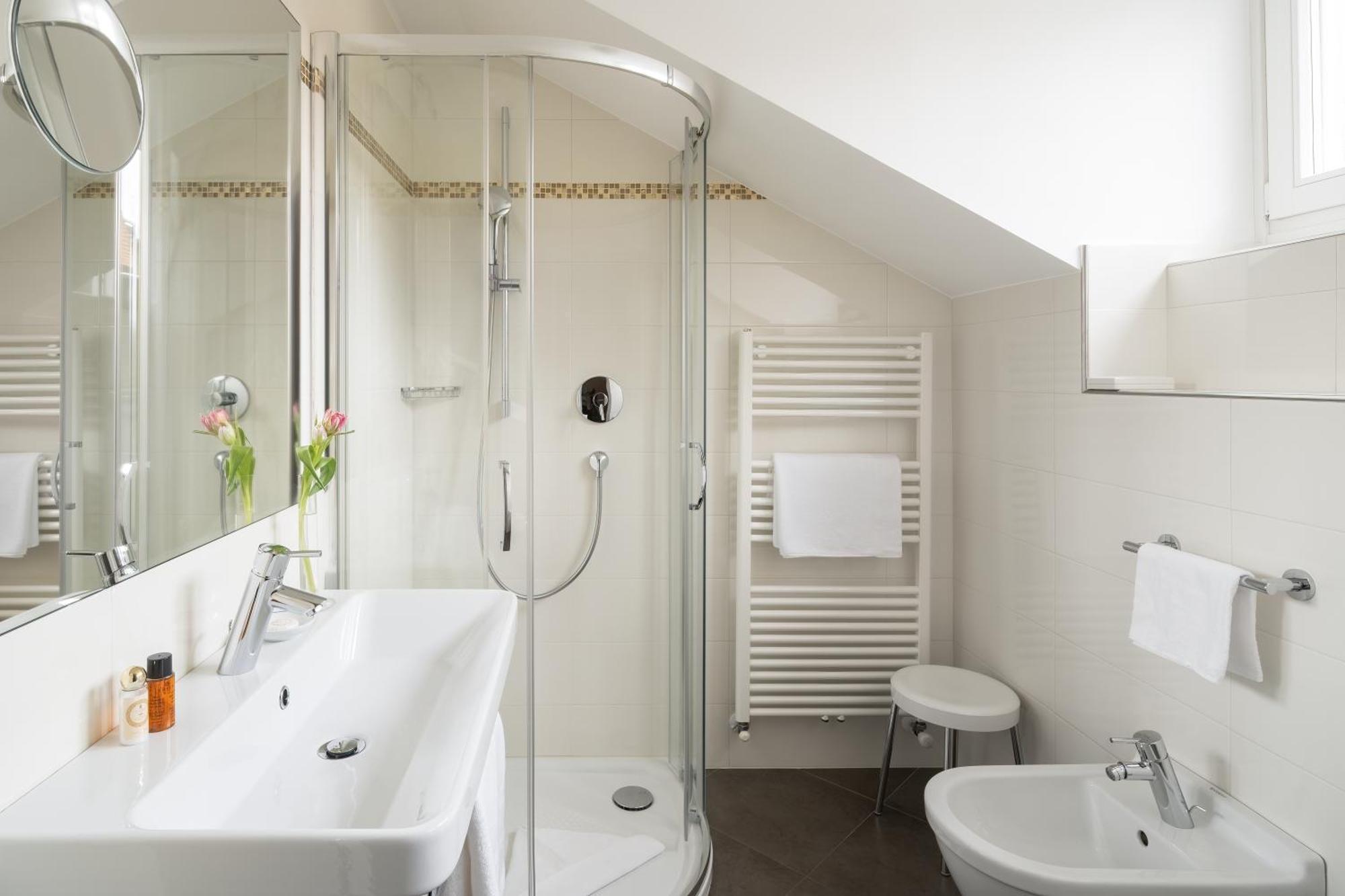 Single Room Balcony Annex