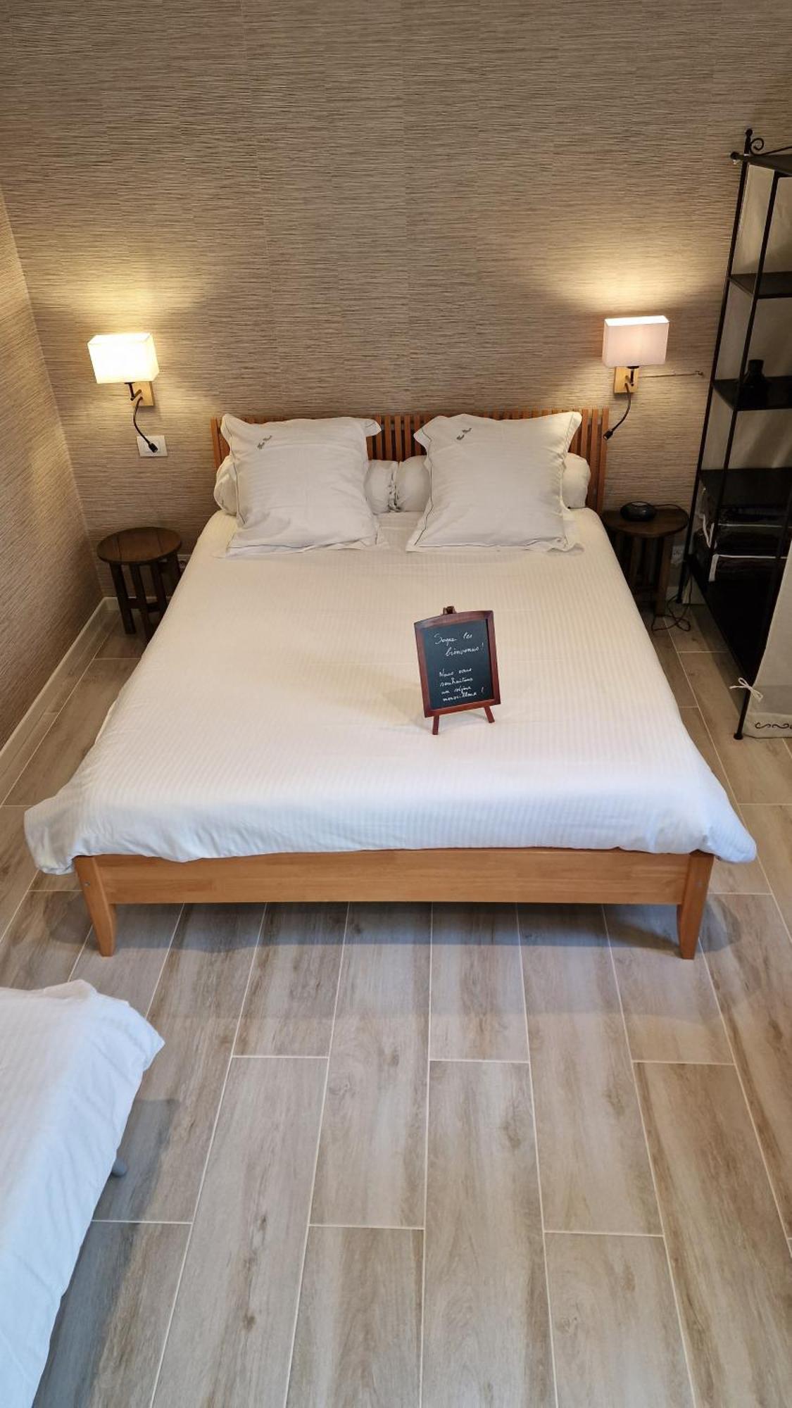 Standaard triple room annex met terras