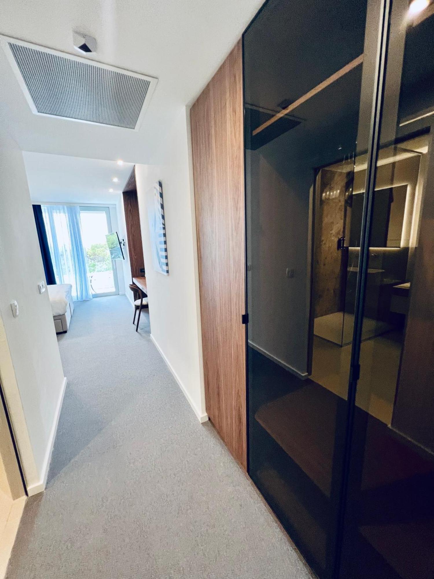 Superior Double or Twin Room Balcony Partial Sea View