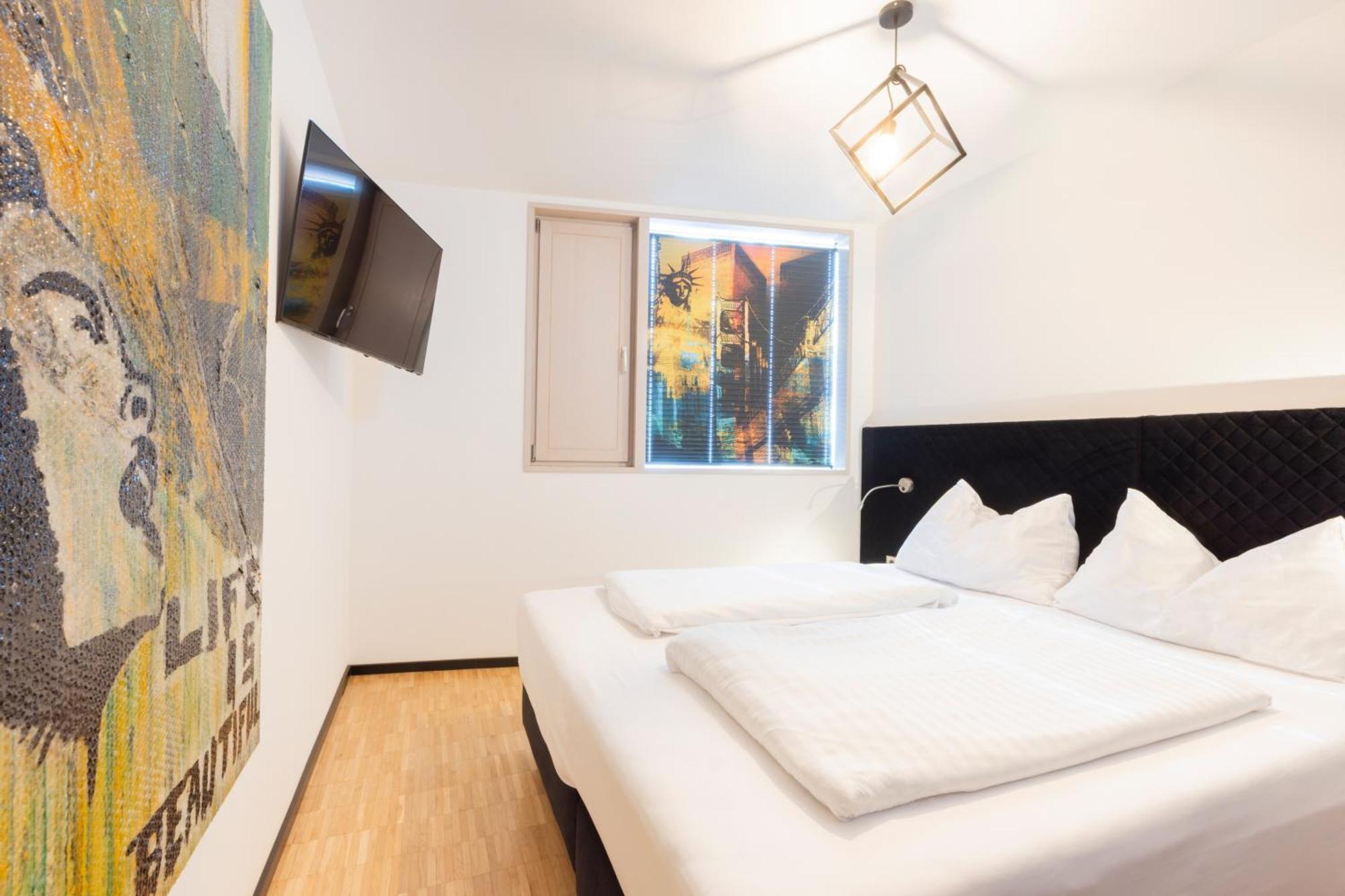 Doppelzimmer mit Blick auf den Innenhof